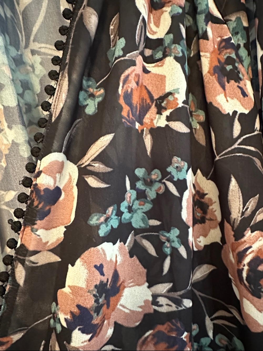 Davi & Dani Black Floral Kimono with Blush and Teal Accents - Picture 4 of 4